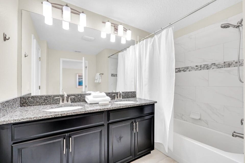 22-web-or-mls-4876-romeo-cir