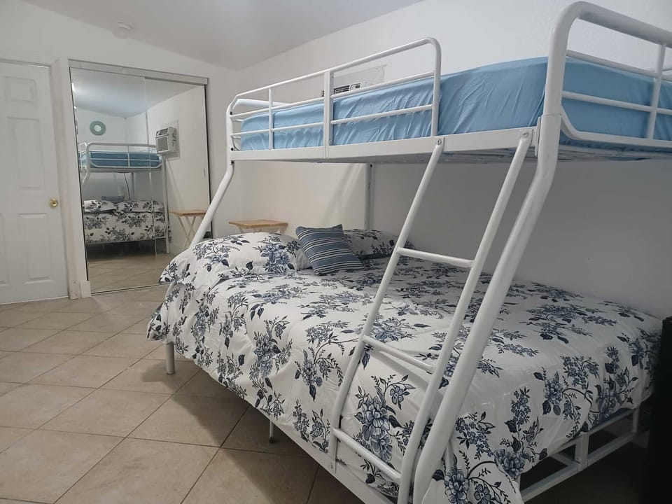 Private entrance, bedroom with bathroom attached. You don't share bunkbed