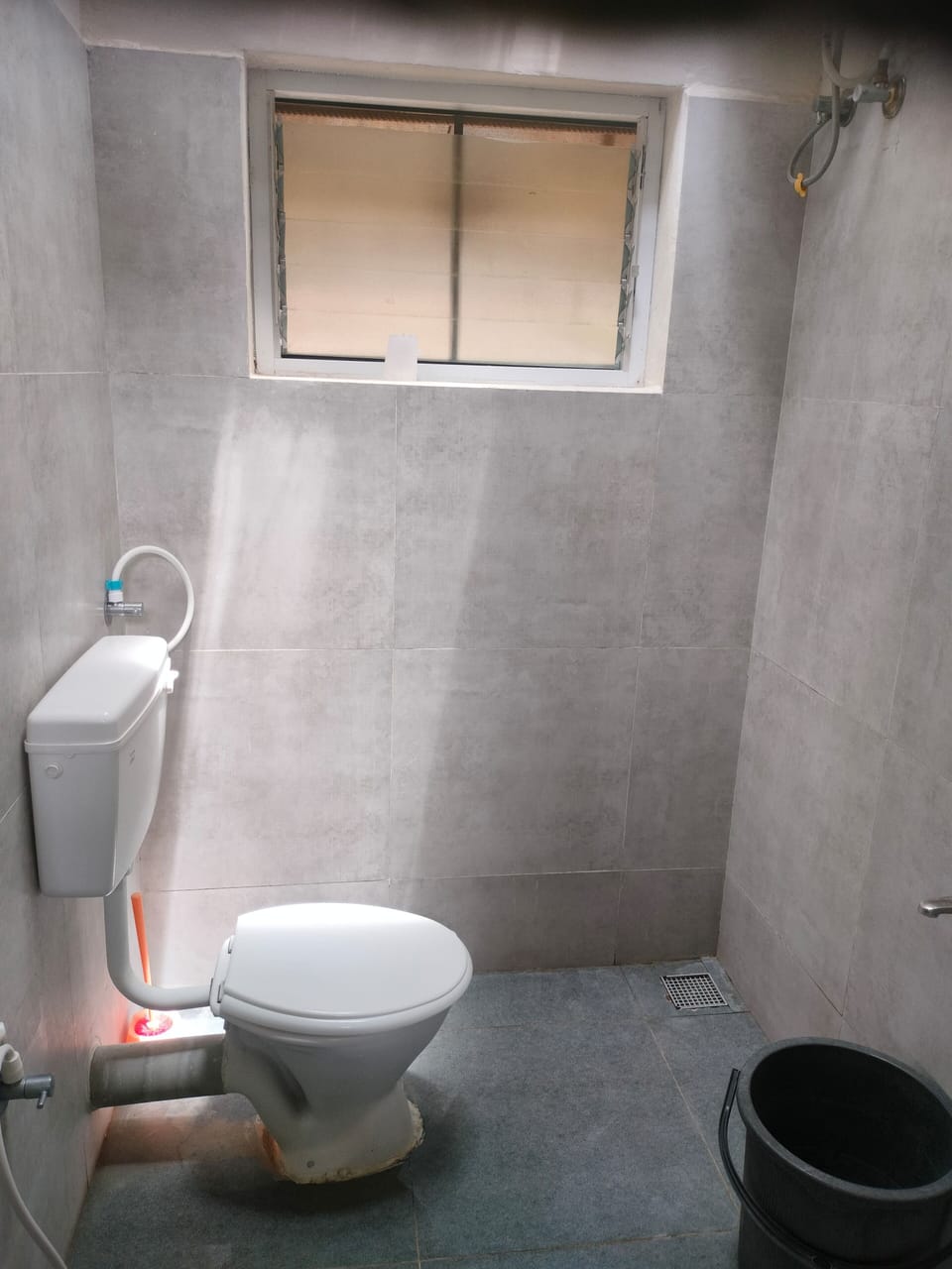Superior Room | Bathroom | Shower, bidet, soap