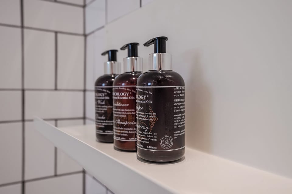 Bathroom amenities