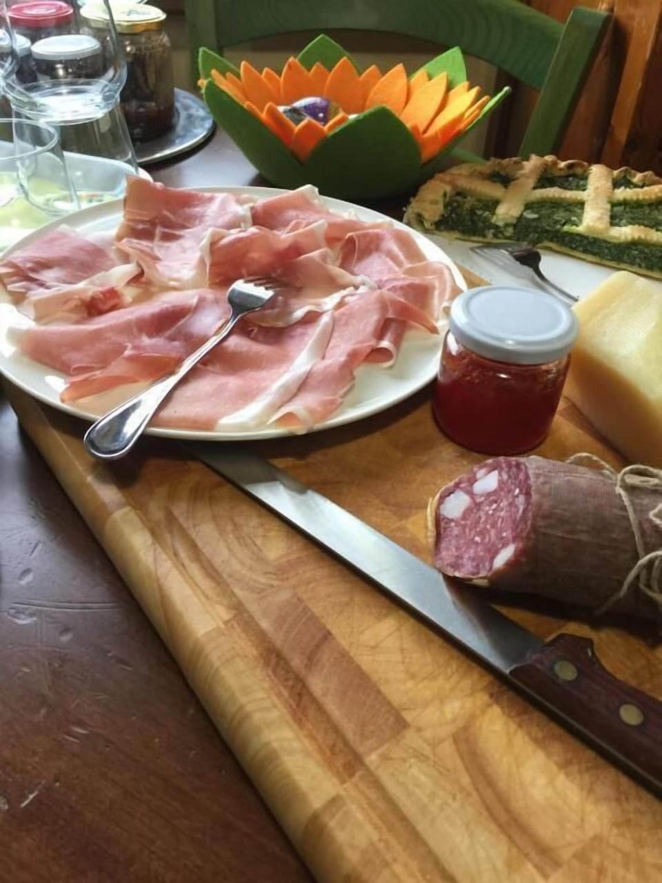 Daily buffet breakfast for a fee