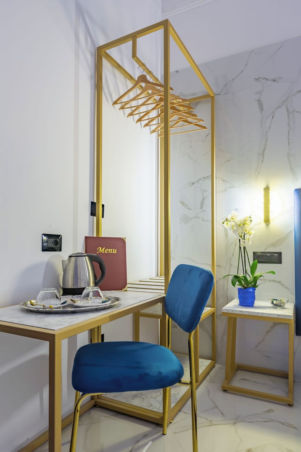 Luxury Room | In-room safe, desk, laptop workspace, soundproofing