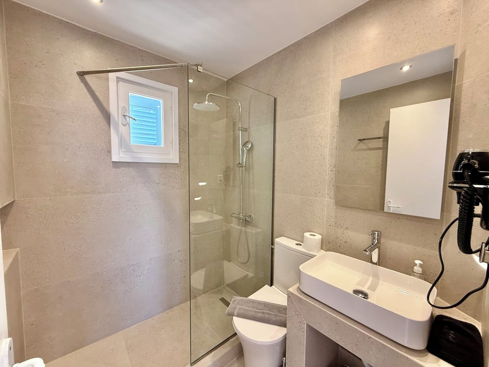 Suite, Sea View, Rooftop, Terrace | Room amenity