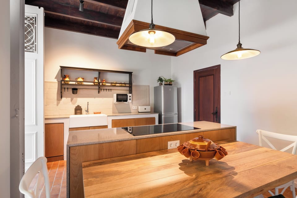 House (Palacio de Esgos) | Private kitchen | Full-size fridge, microwave, oven, stovetop