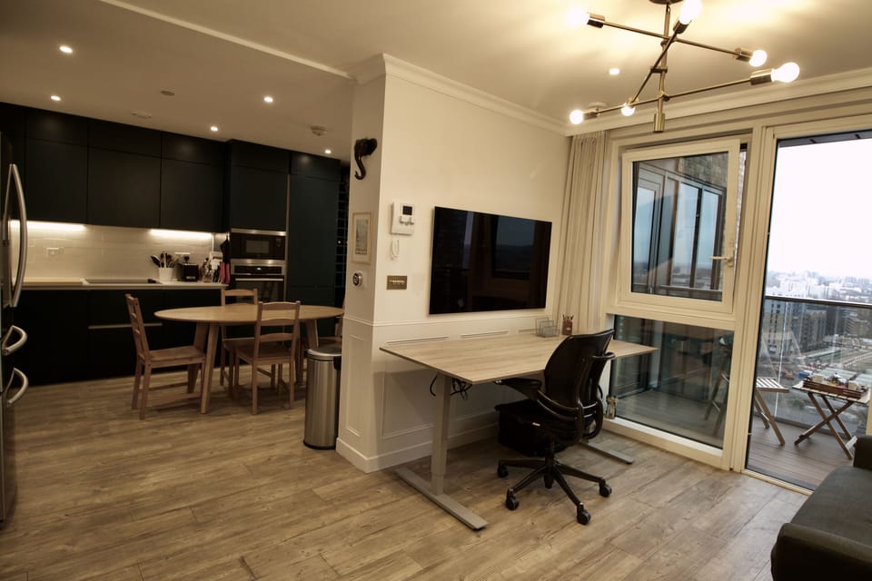 Luxury Apartment | Living area | Computer monitors, printers