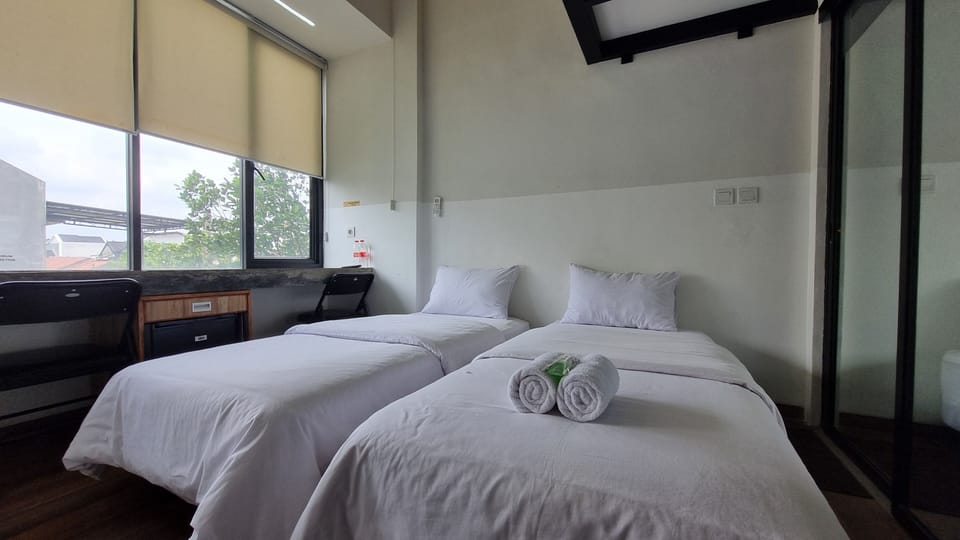 Superior Twin Room | Desk, soundproofing, free WiFi, bed sheets