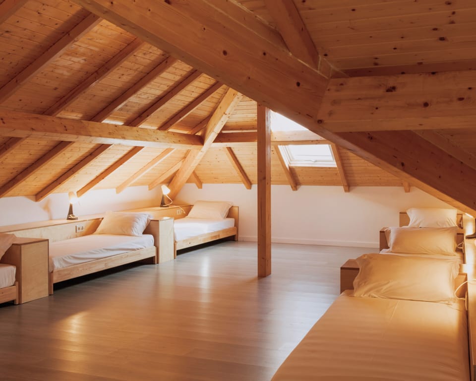 Comfort Shared Dormitory, Valley View | Free WiFi