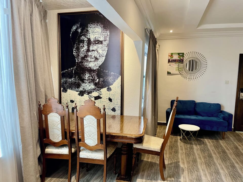 2 bedrooms, desk, laptop workspace, WiFi (free)