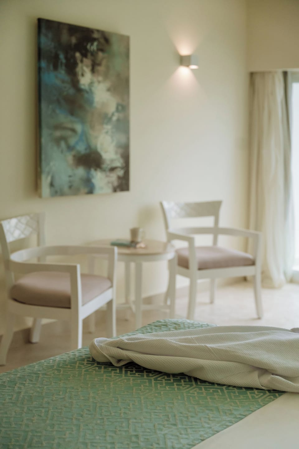 Premium bedding, down comforters, minibar (free items), in-room safe