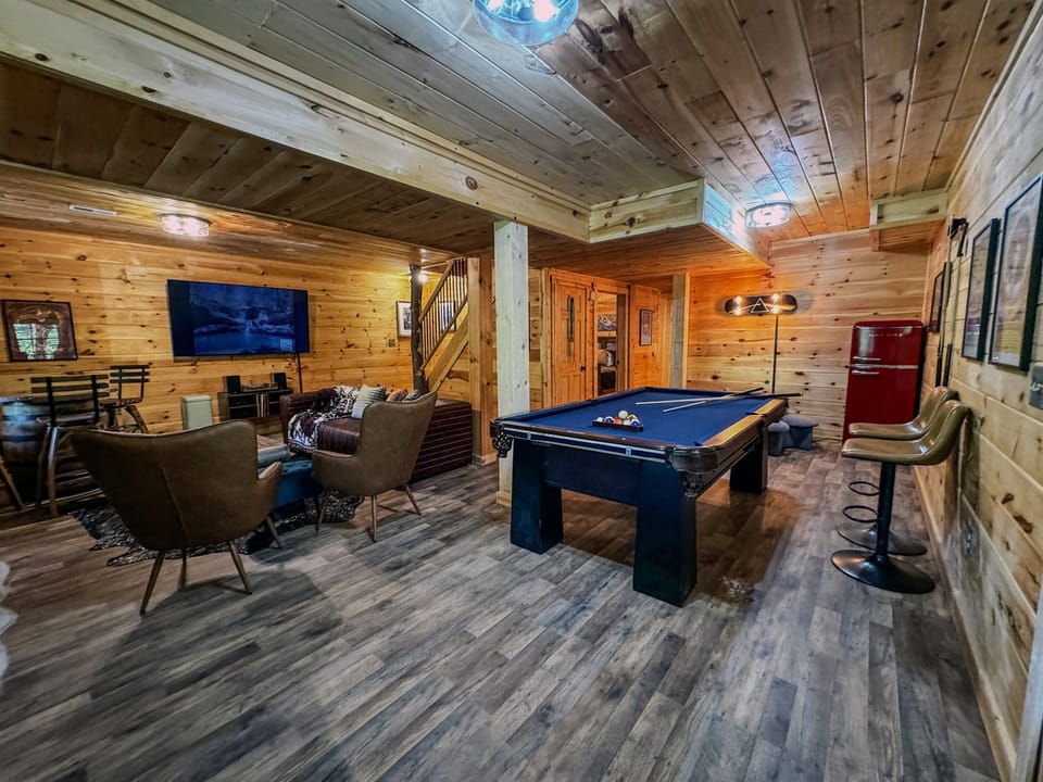 Watch the game, challenge your friends to a game of pool, or relax and listen to some music on the vinyl turntable.