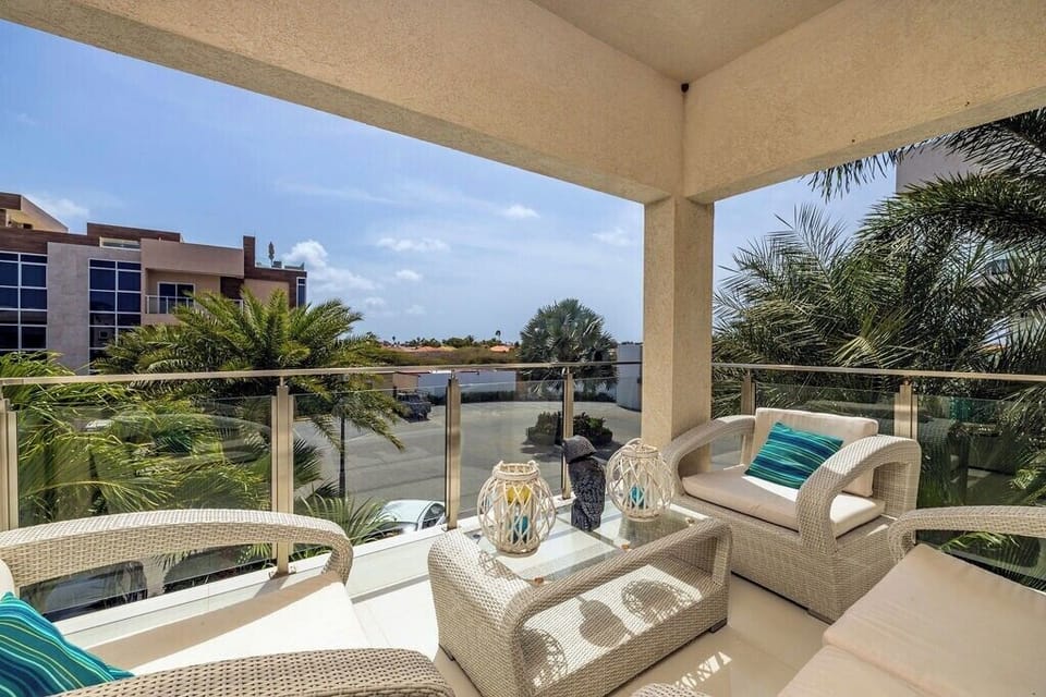 Large Terrace perfect for sunsets.