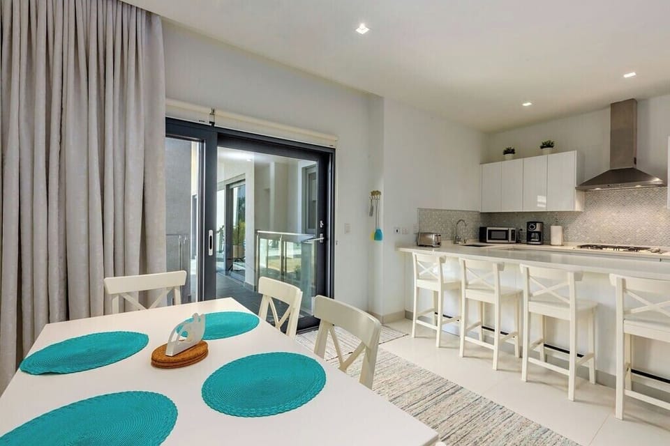 Our dining area invites you to enjoy unforgettable meals and share cherished stories. Relax, indulge in delicious cuisine, and make enduring memories around the table.