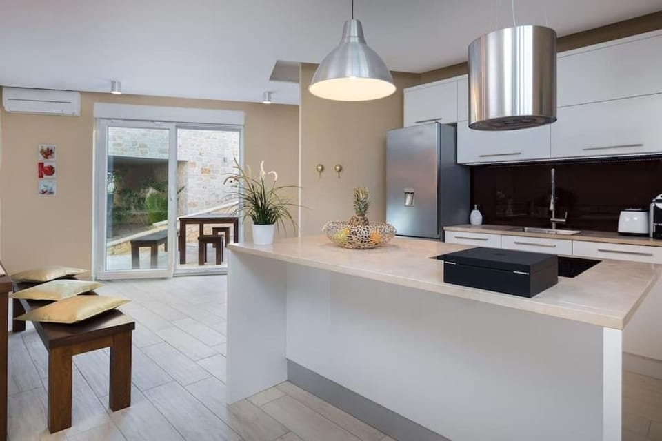 Villa, 4 Bedrooms, Smoking, Private Pool | Interior