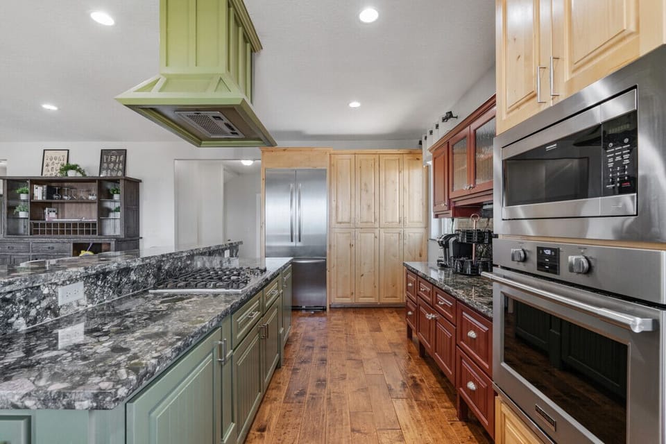 Full Kitchen