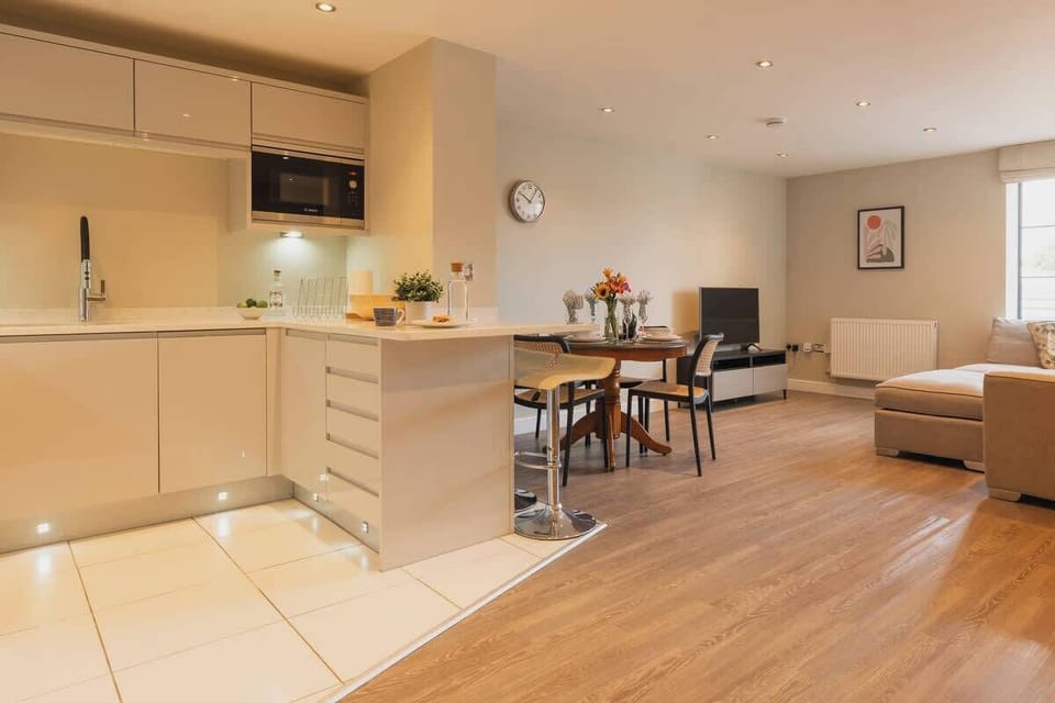 The Open Plan Living Space: enjoy a sociable evening with family or friends, whether it be relaxing and enjoying a movie together or enjoying a meal together.