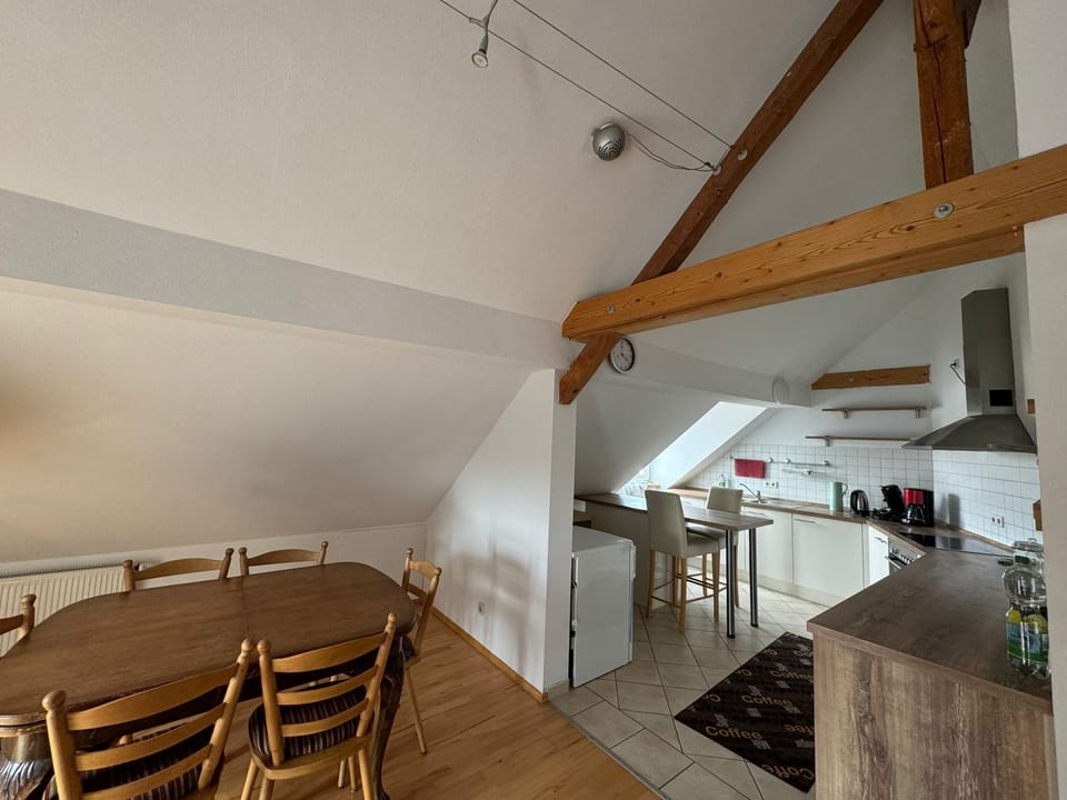 Classic Condo, 4 Bedrooms, Courtyard View | 4 bedrooms, free WiFi
