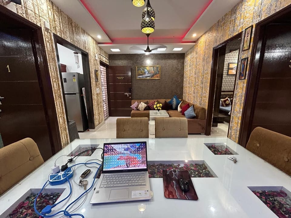 Apartment, 3 Bedrooms, Accessible, Smoking | Living room