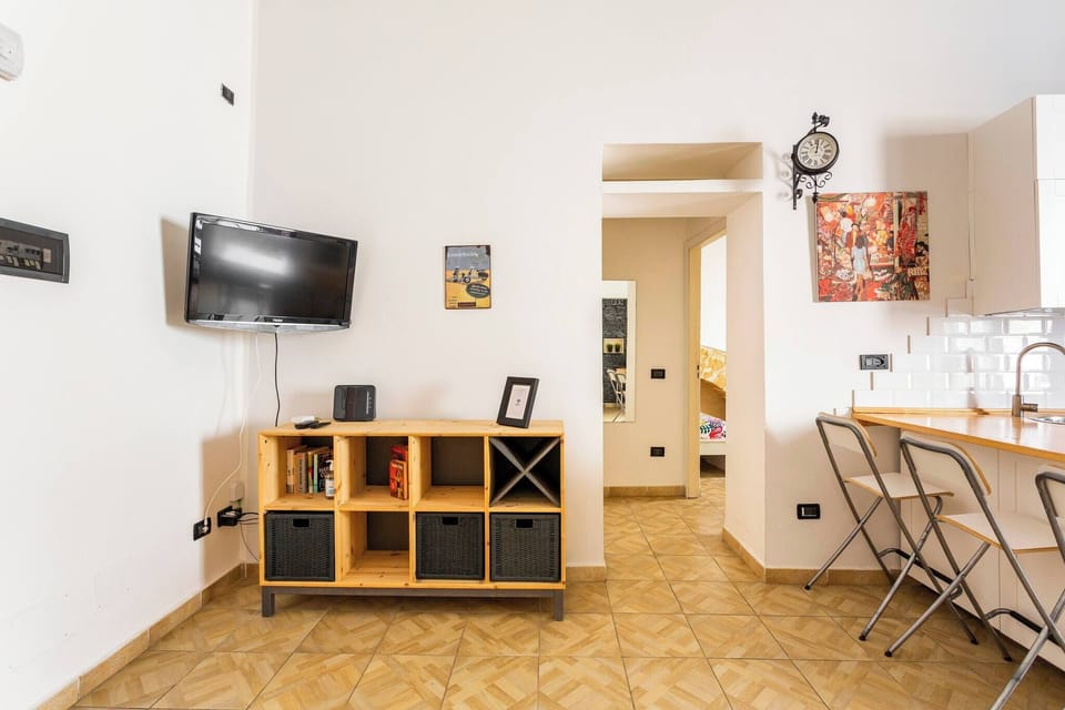 Apartment, 1 Bedroom, Smoking, Balcony | Interior
