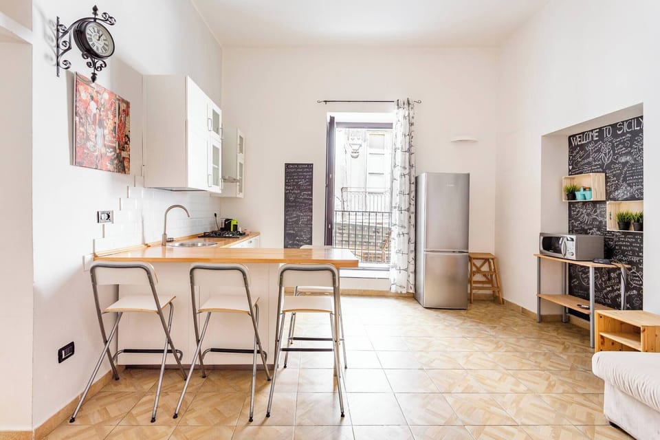 Apartment, 1 Bedroom, Smoking, Balcony | Interior