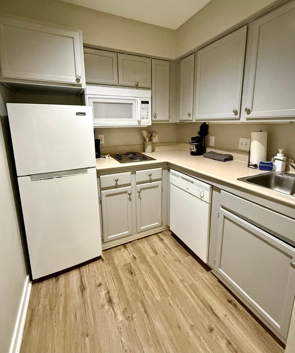 Fuel your stay. Practical kitchen for easy, satisfying meals.