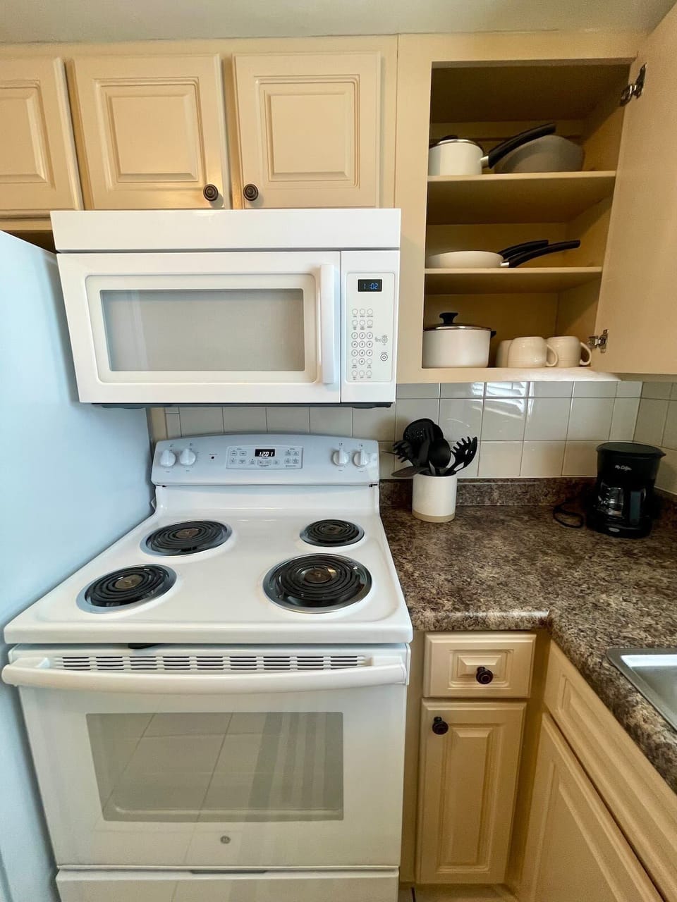 Whip up simple dishes to fuel your Omaha adventures. Cook with ease!