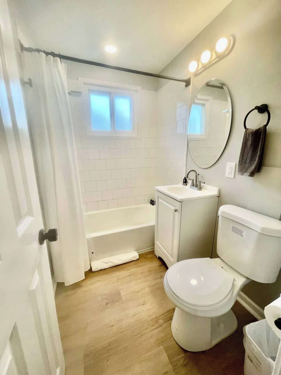 Your efficient bath for quick morning starts or easy evenings.