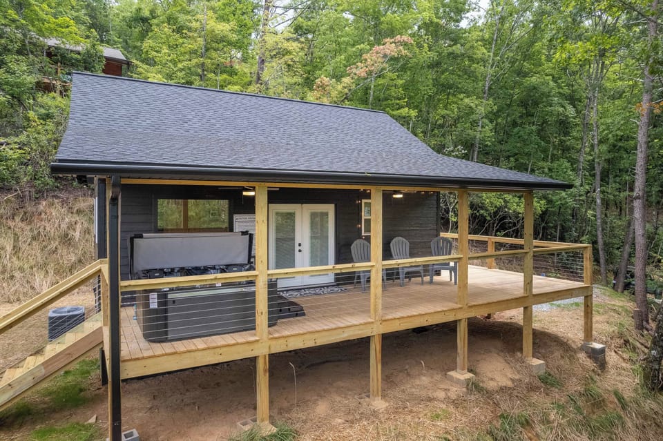 Side view of the cabin