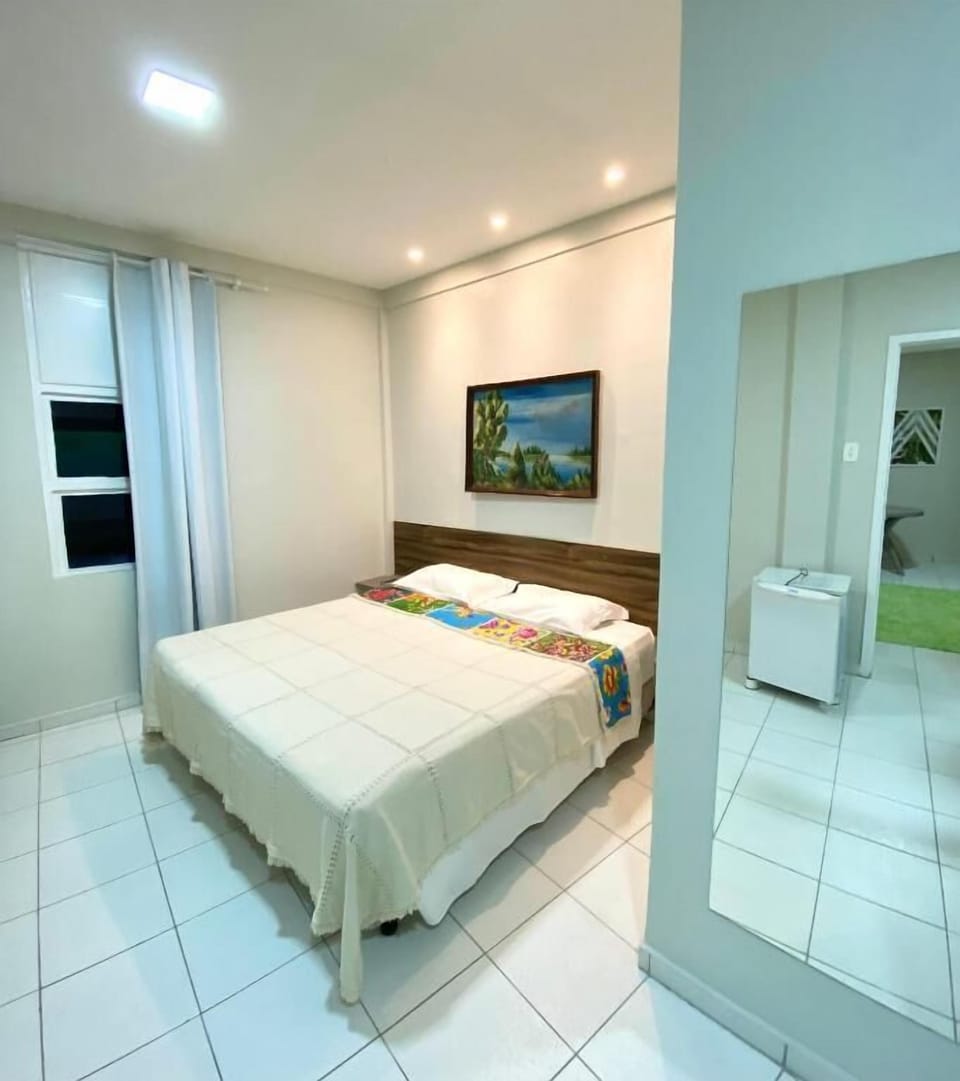 Iron/ironing board, WiFi (free)