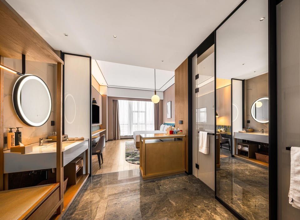 Room, 1 King Bed (Sofabed) | Bathroom
