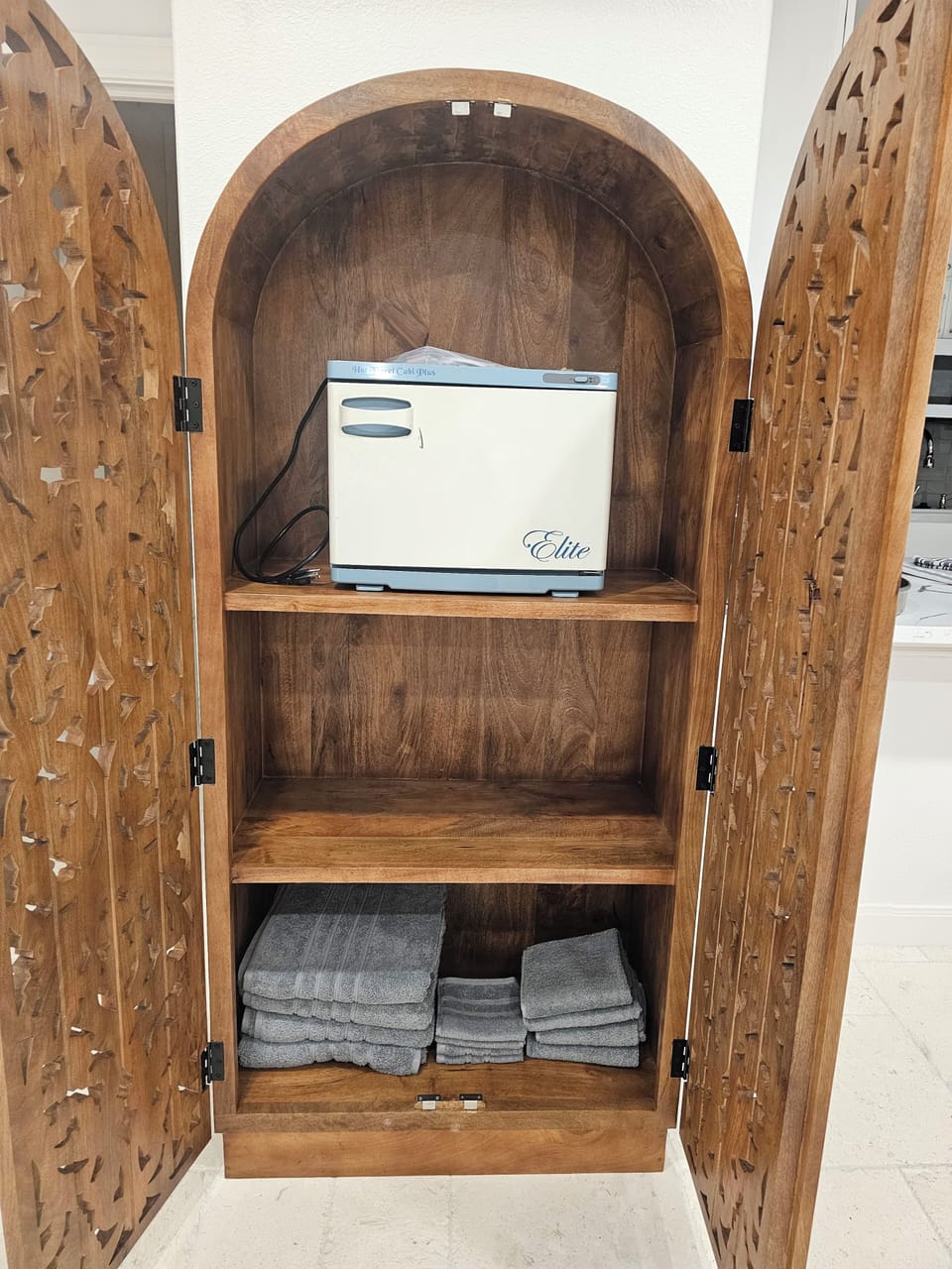 Hot Towel Cabinet