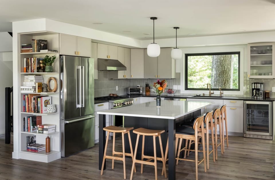4_fully stocked chef's kitchen with large island