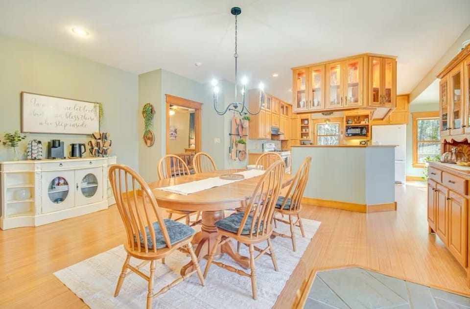 Dining table with seating up to 8 upon request, 6 seats standard. 