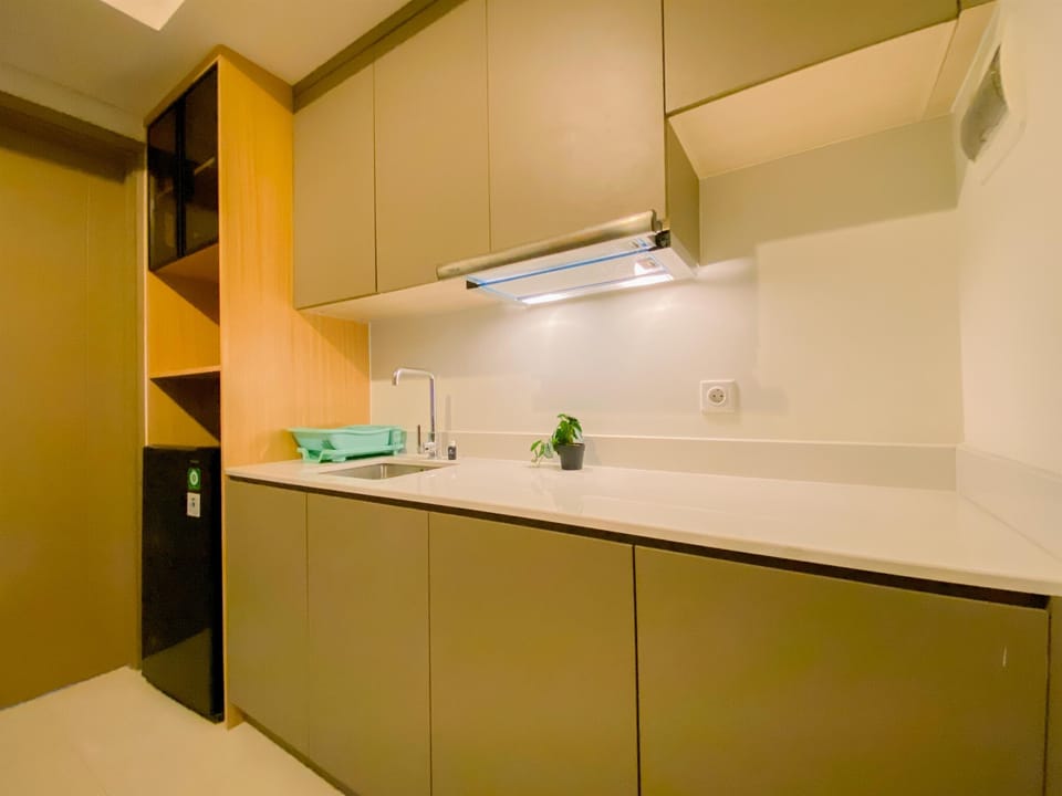 Apartment | Private kitchen | Fridge, stovetop, rice cooker