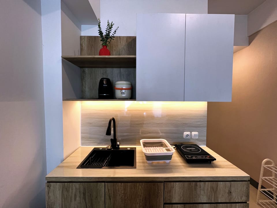 Studio | Private kitchen | Mini-fridge, stovetop, rice cooker