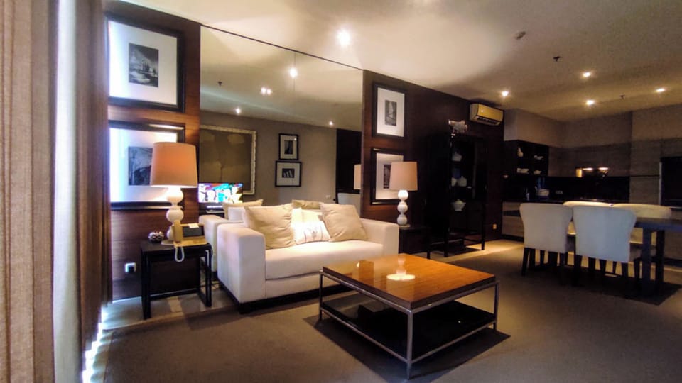 Apartment | Living area | Flat-screen TV