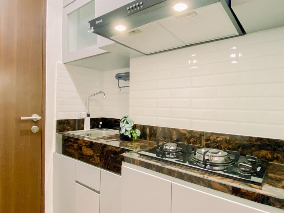 Studio | Private kitchen | Fridge, stovetop, electric kettle, rice cooker
