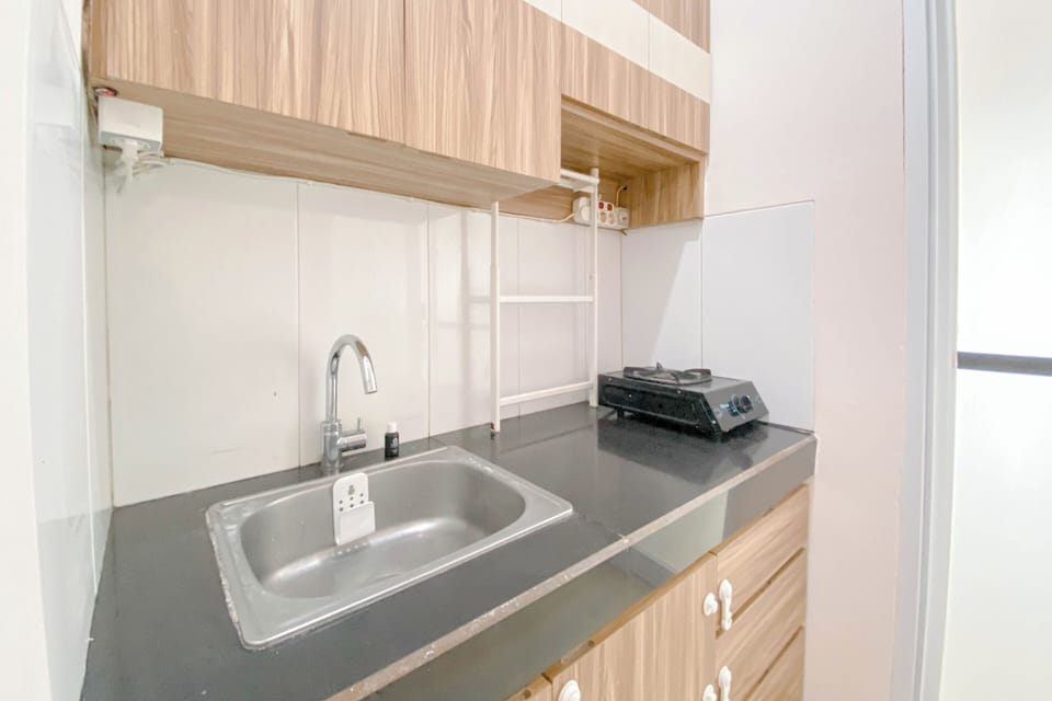 Apartment | Private kitchen | Fridge, stovetop, rice cooker