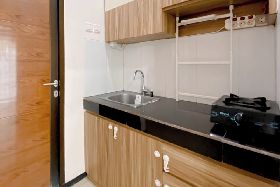 Apartment | Private kitchen | Fridge, stovetop, rice cooker