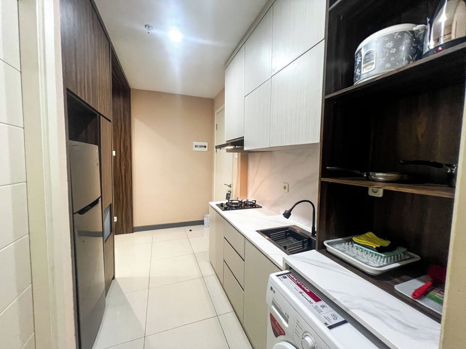 Apartment | Private kitchen | Fridge, stovetop, rice cooker
