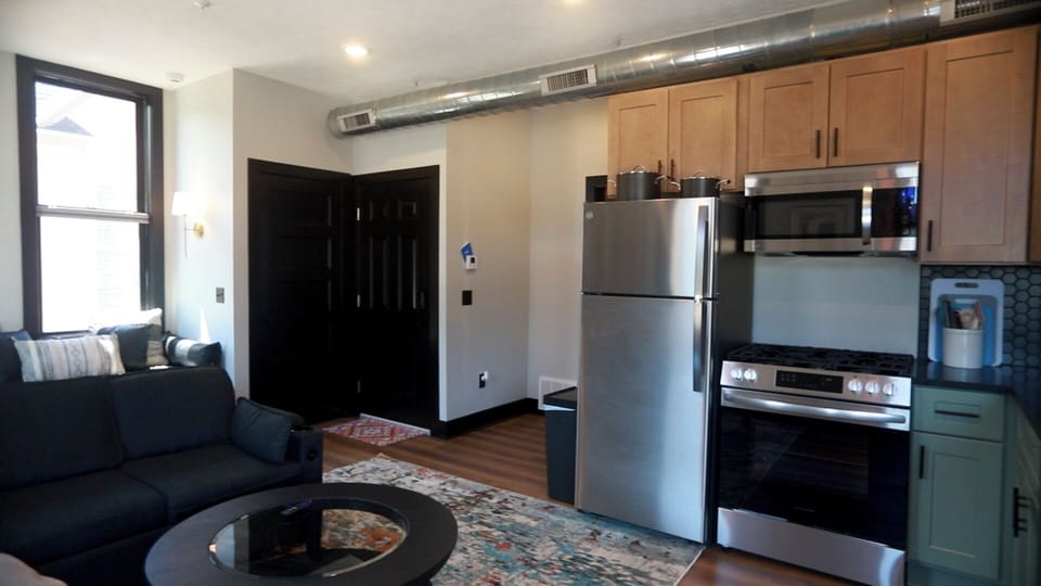 Victorian unit E queen efficiency apt kitchen downtown muskegon