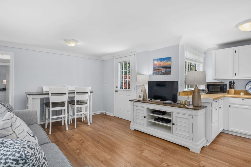 Looking back toward entry door - 251 Old Wharf Road Unit 163 Dennis Port - Hilltop Hideaway