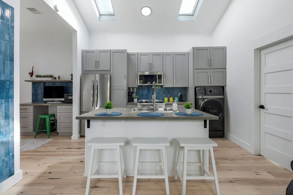 island kitchen 