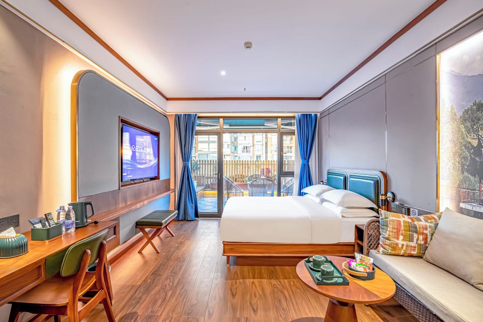 Exclusive Double Room, City View | Premium bedding, memory foam beds, minibar (free items), desk