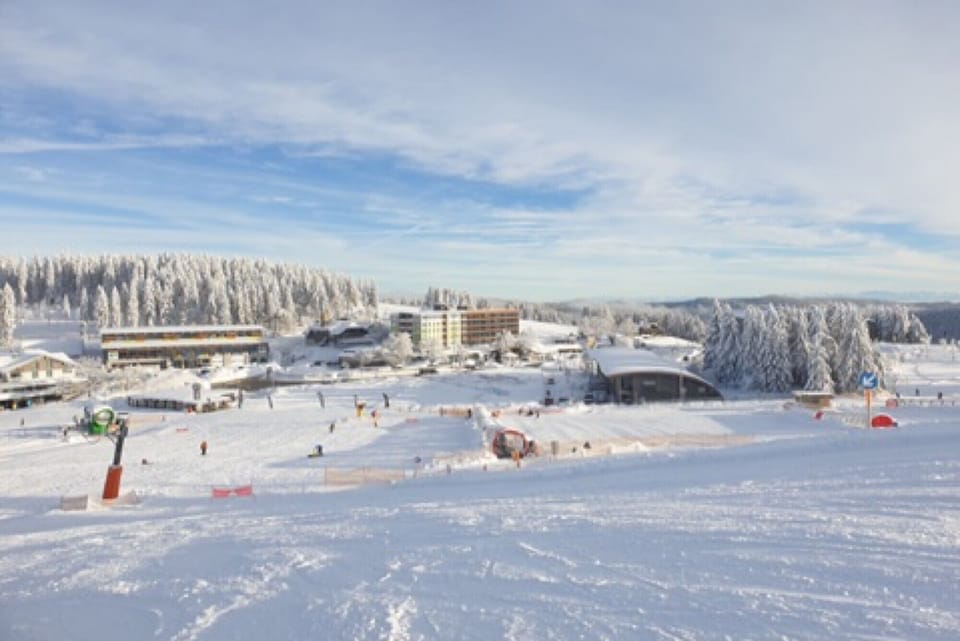 Snow and ski sports