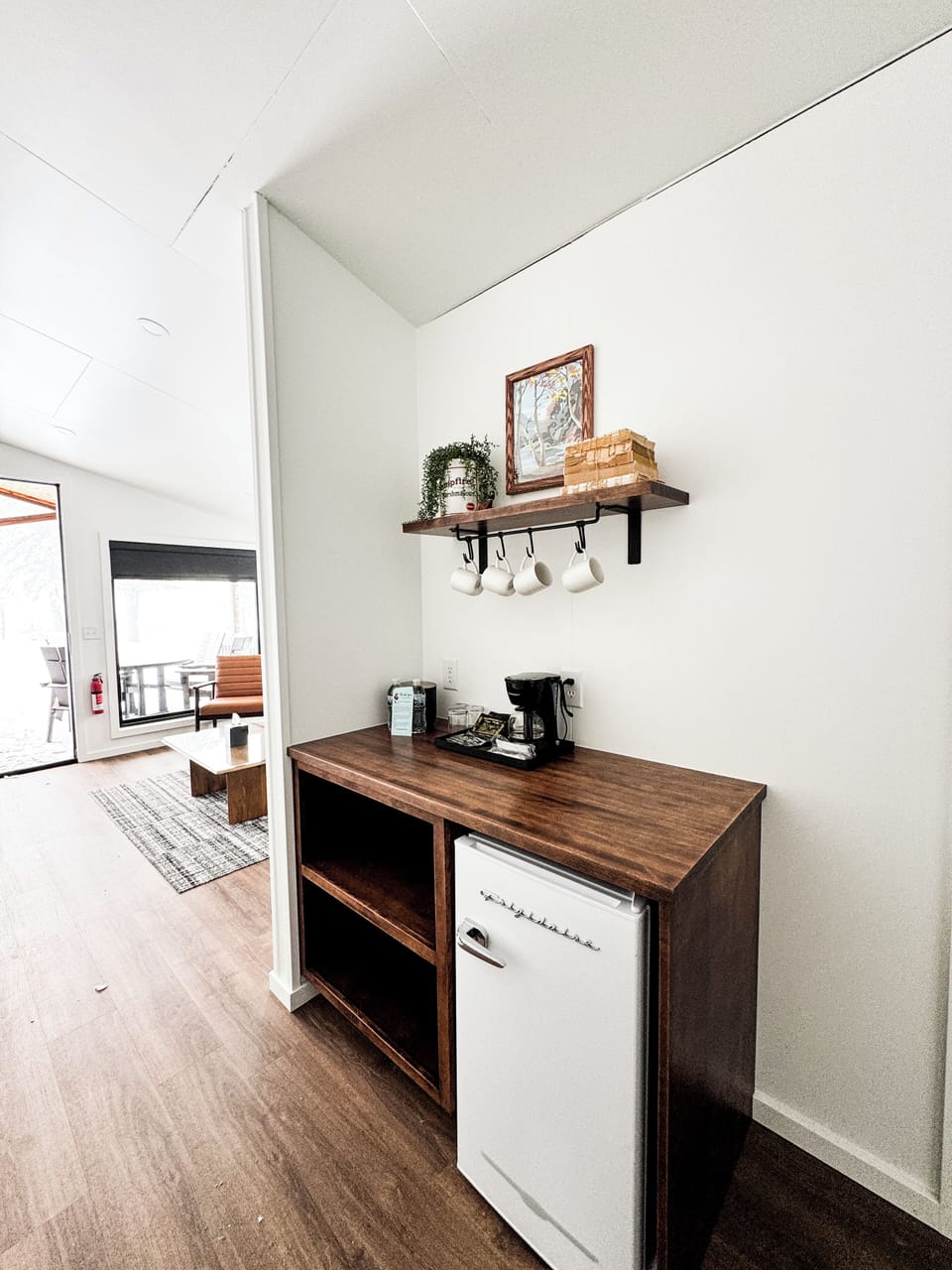 Premium bedding, down comforters, in-room safe, iron/ironing board