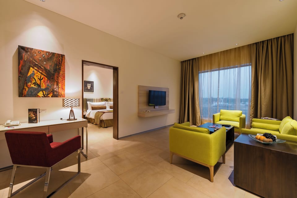 Luxury Suite | Minibar, free WiFi, bed sheets