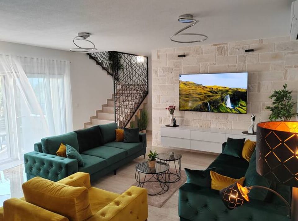 Villa (Five Bedroom Villa with Private Pool) | Living room | 32-inch flat-screen TV with digital channels