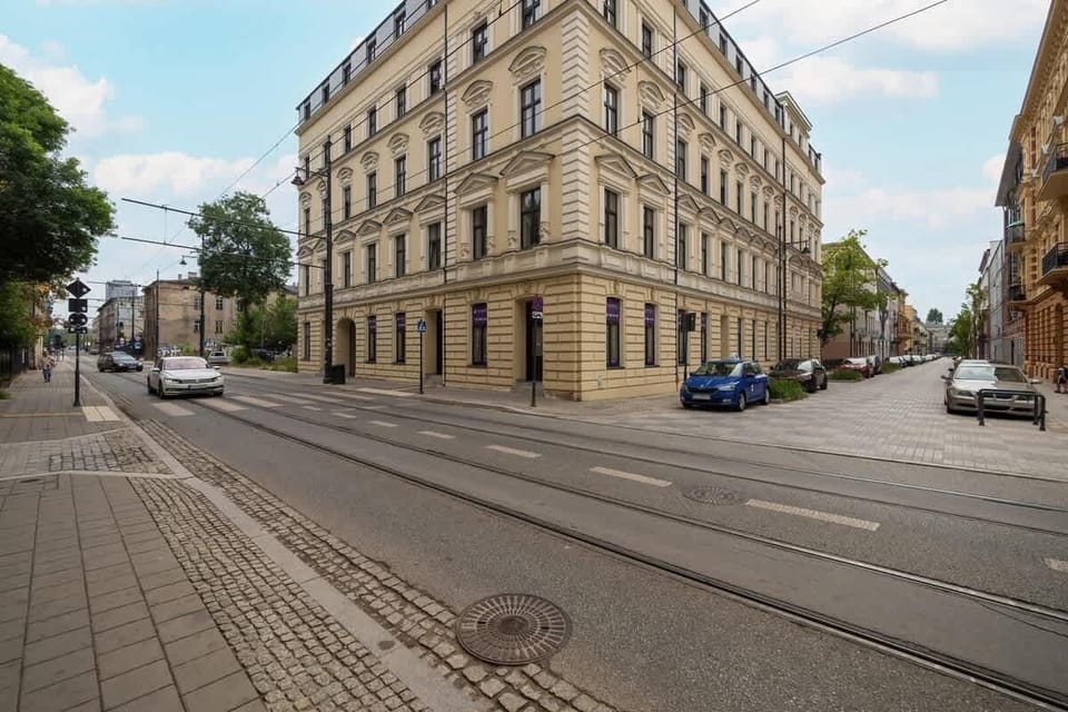 The apartment's surroundings. 