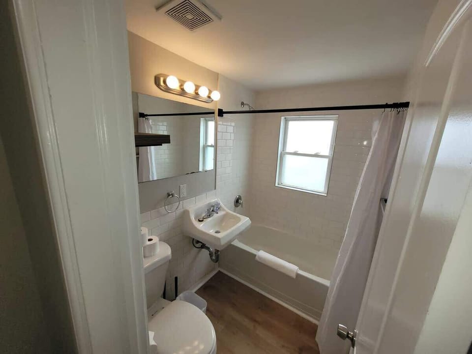 Upstairs Bathroom