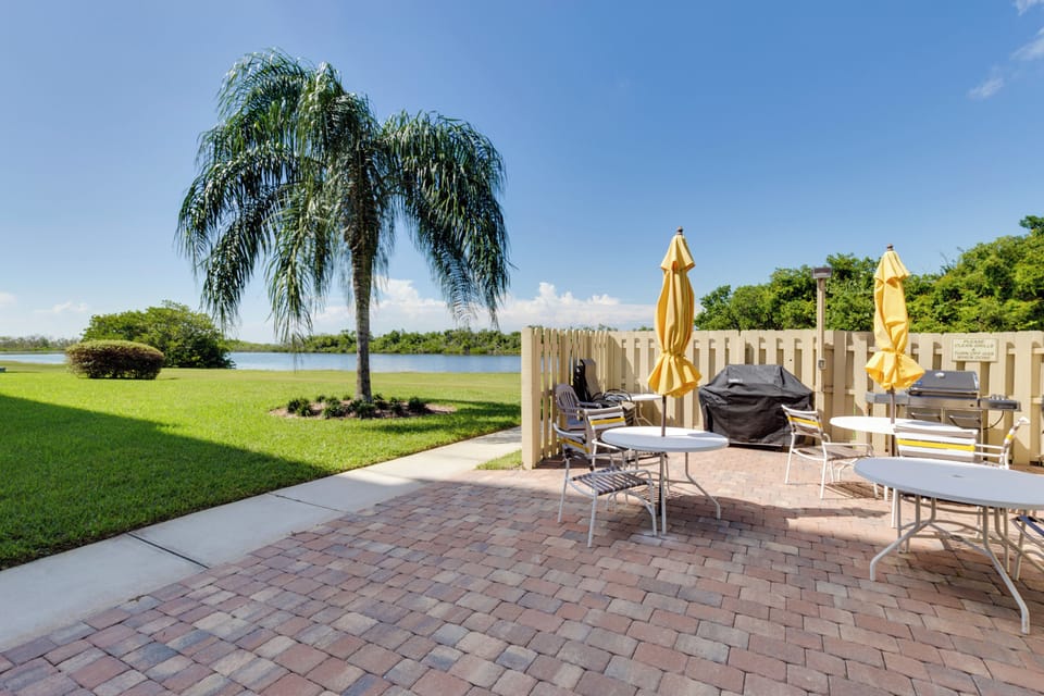 Community Area - With Grill